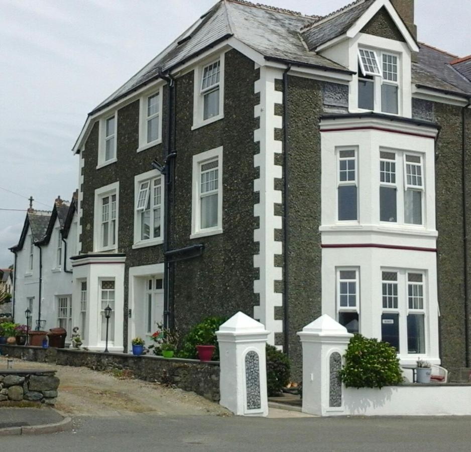 Craig-Y-Mor Hotel Criccieth Ngoại thất bức ảnh